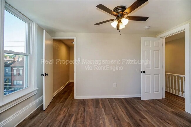 Building Photo - 2123 Sidney St