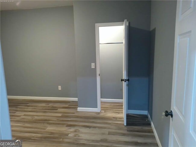 Building Photo - 1471 Cliffview Ter