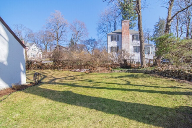 Building Photo - 116 Potter Rd