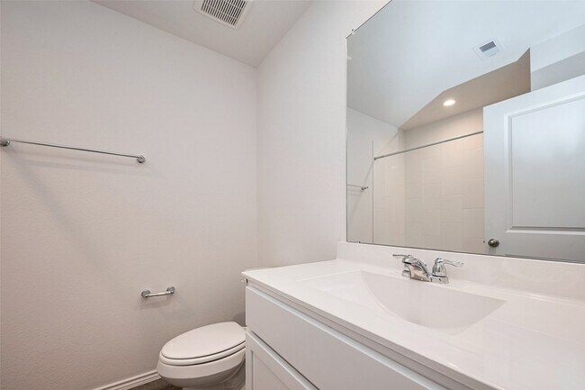 Building Photo - 30842 Brightwell Bnd