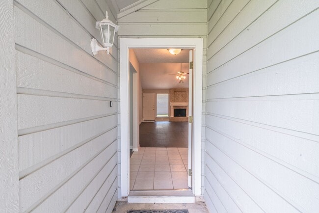 Building Photo - 6722 Loch Bruceray Dr
