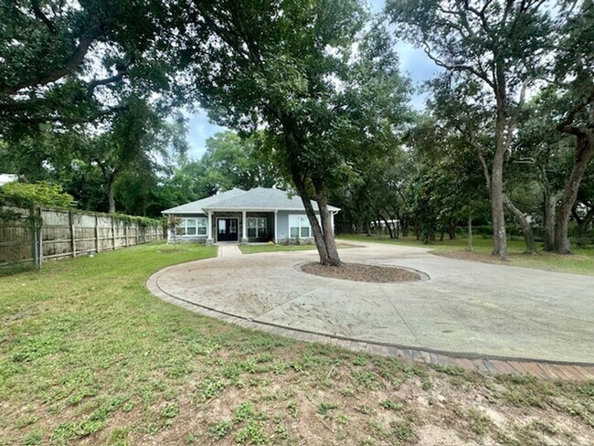 Building Photo - 14278 St. Hwy 20 Niceville FL 32578