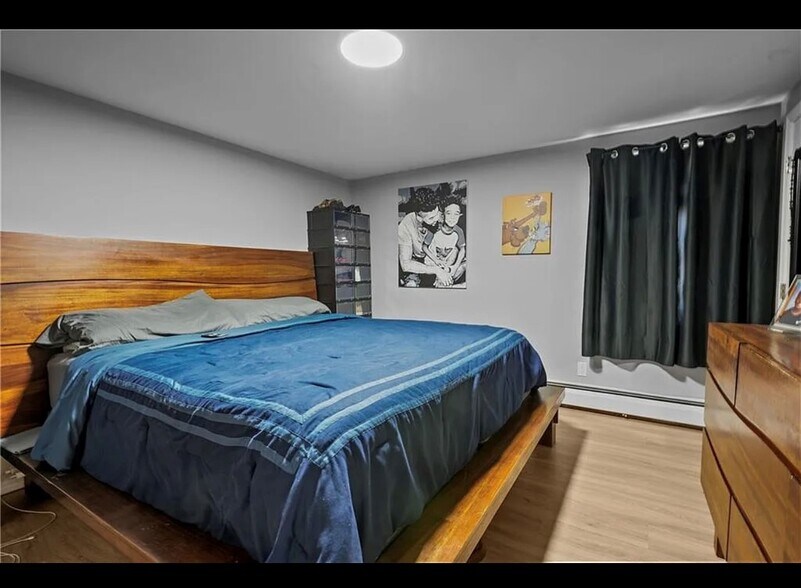 Bedroom1 - 41 Dawson St