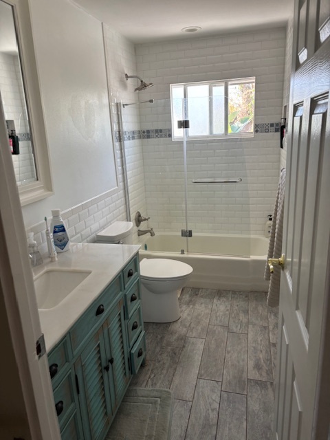 Building Photo - 814 Dahlia Ln