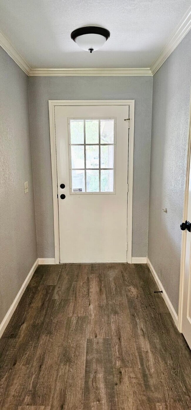 Building Photo - 3214 Bayou Crossing
