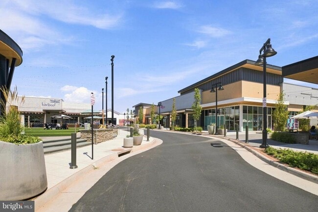 Building Photo - 20151 Northpark Dr