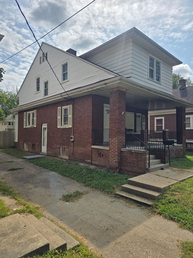 Primary Photo - 1616 N Peoria Ave