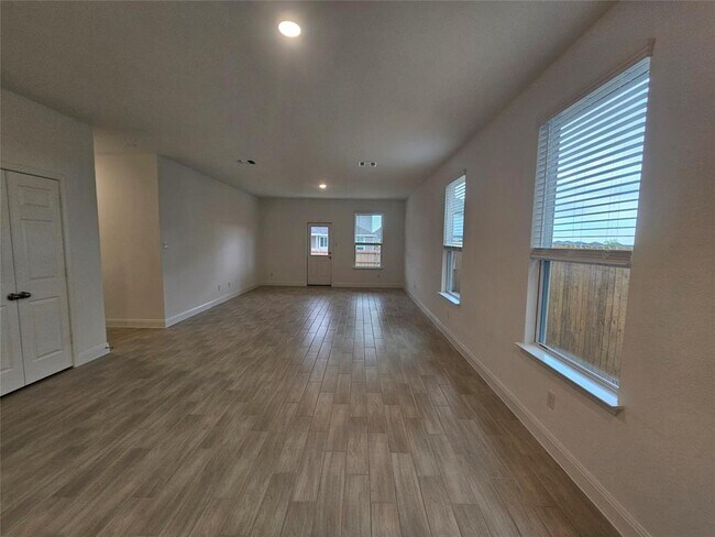 Building Photo - 1512 Brimhurst Dr
