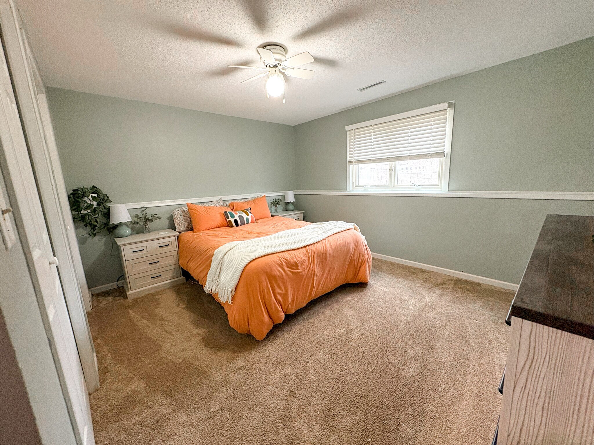 Building Photo - 2418 Marquette Dr