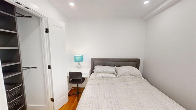 Building Photo - 36 Shepard St