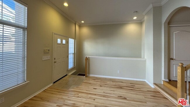 Building Photo - 5730 S Glennie Ln