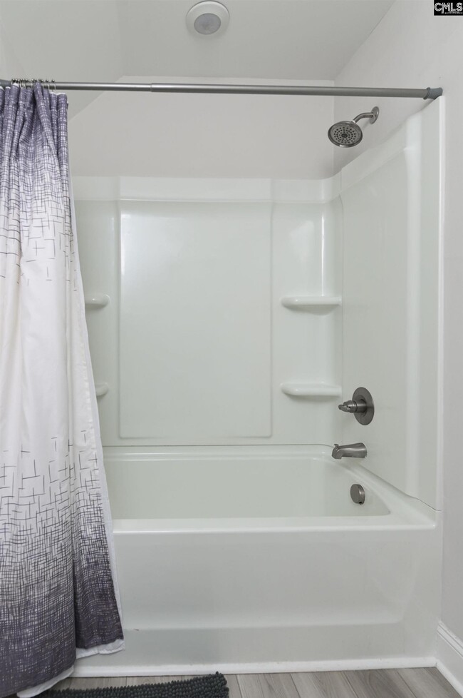 Building Photo - 825 Hidden Point Dr