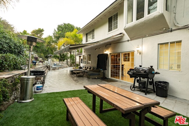 Building Photo - 2461 Jupiter Dr