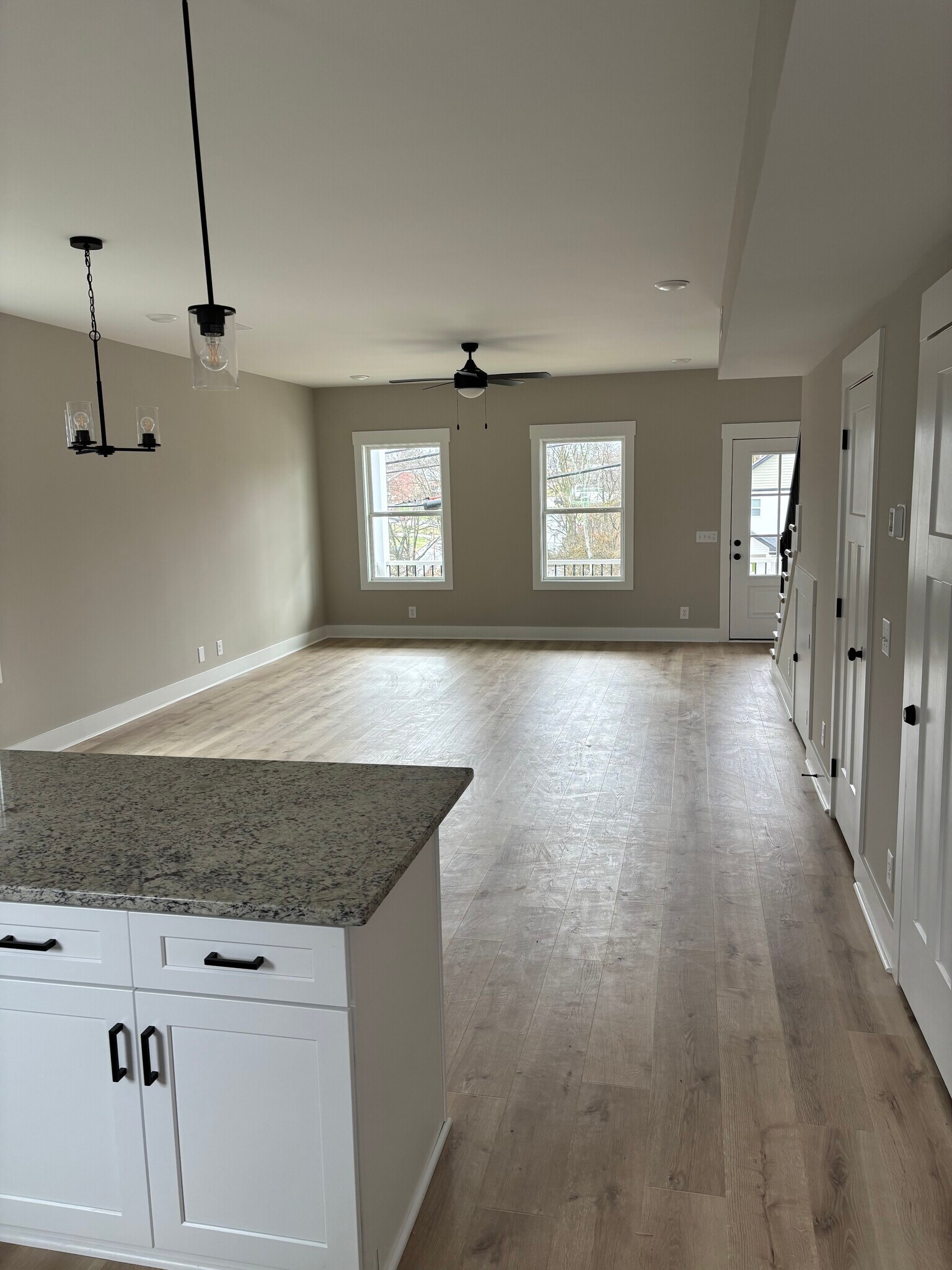 Building Photo - 713 Crossland Ave