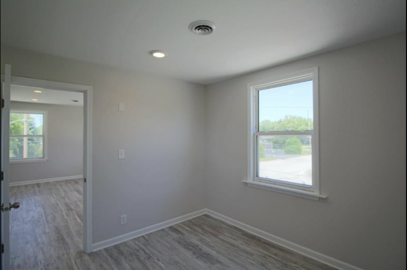 Building Photo - 4023 E Elm Rd