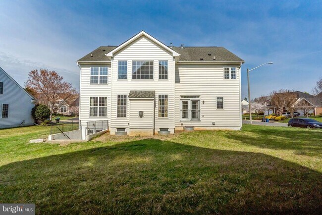 Building Photo - 9001 Merlot Ct