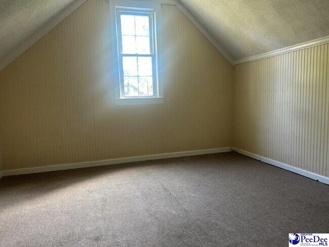Building Photo - 462 Bellingham Ct