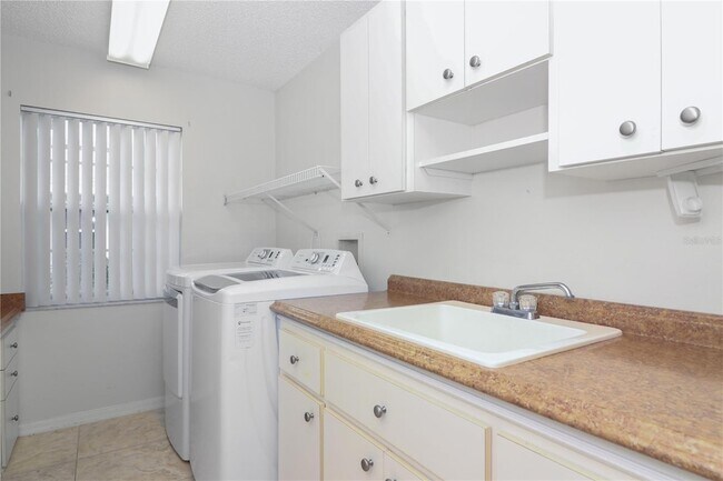 Building Photo - 21742 King John St