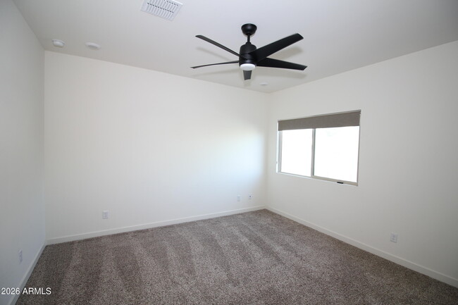 Building Photo - 2215 W Harmont Dr