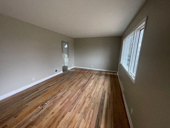 Building Photo - 3510 S 87th Ave