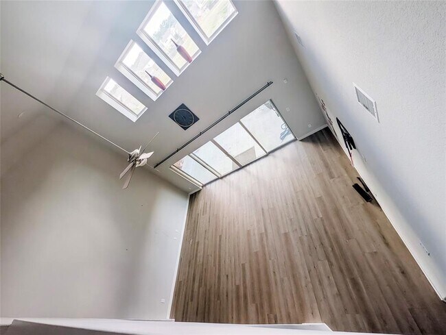Building Photo - 3636 Mineral Dr