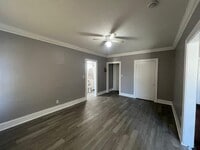 Building Photo - 392 E 147th St