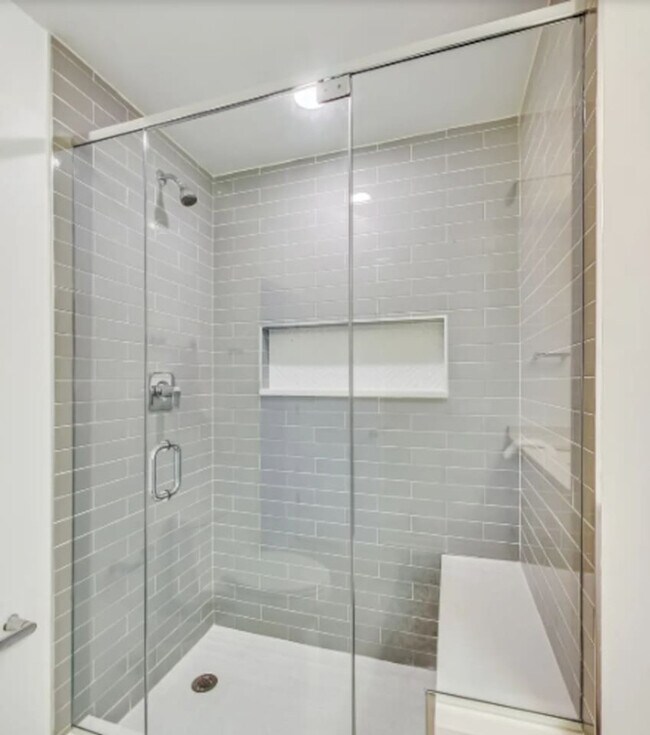 Building Photo - 36856 N Hickory Ct