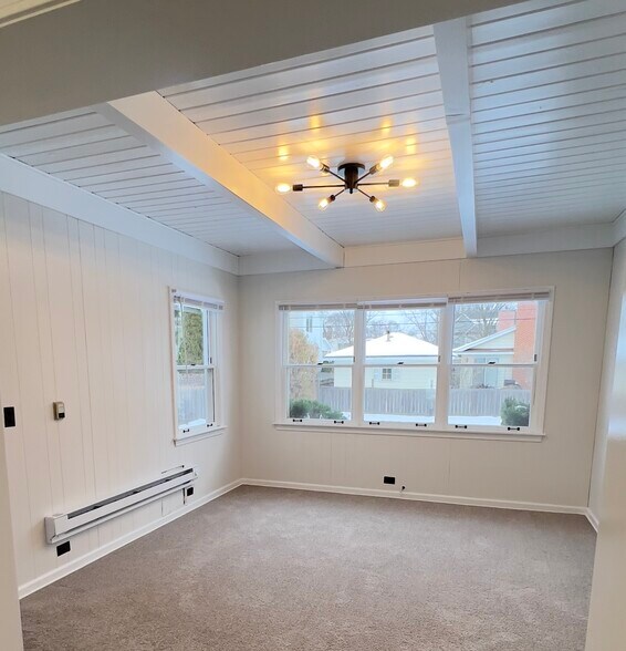 dining room - 2244 Scott Rd