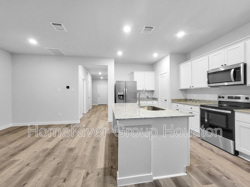 Building Photo - 10759 Red Flagstone Dr
