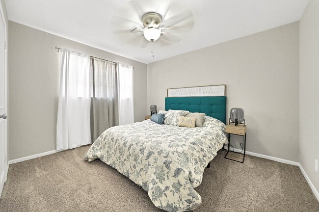 Building Photo - Charming 4-Bed Home with Granite Elegance in Sugar Land