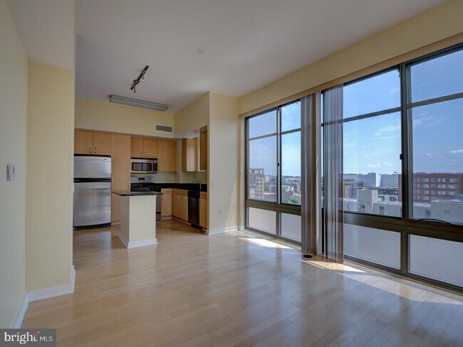 Building Photo - 475 K St NW