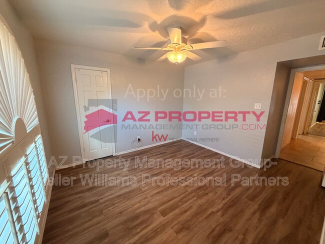 Building Photo - 12817 N 1st St