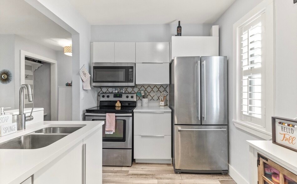 Building Photo - 600 Domenico Cir