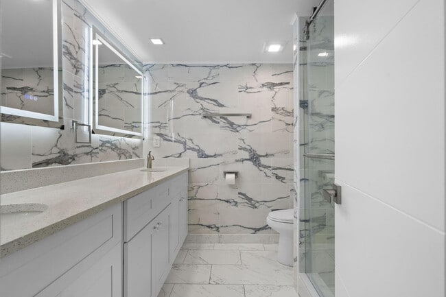 Building Photo - 100 Golden Isles Dr