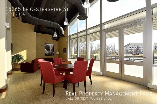 Building Photo - 15265 Leicestershire St