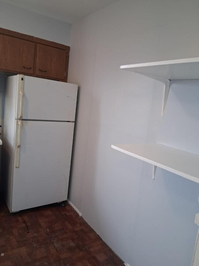 Building Photo - 79 Yaun Ave