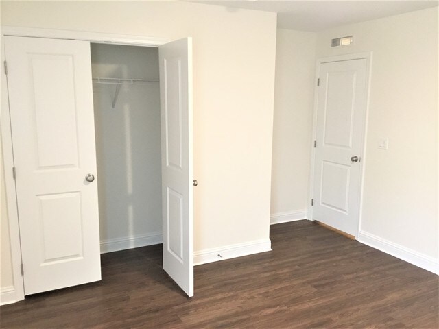 Building Photo - 65 S Lancaster Dr