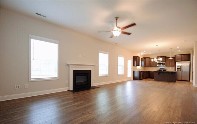 Building Photo - 138 Cromwell Ct