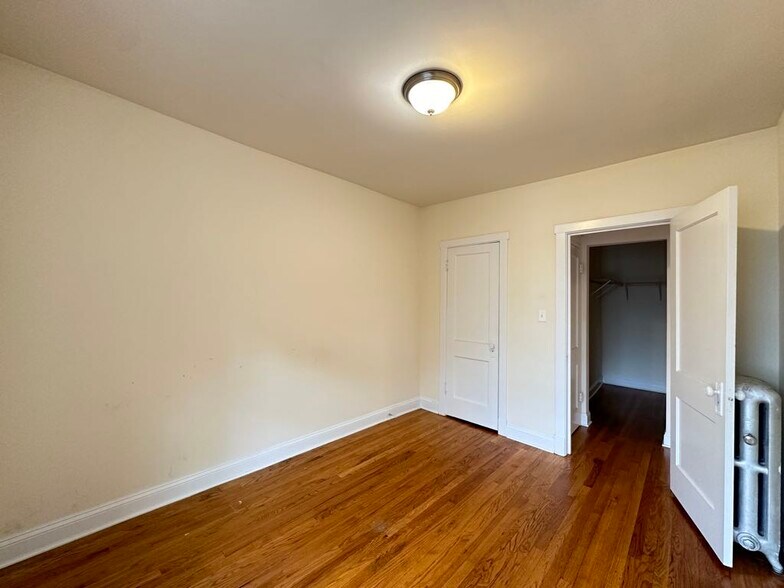 Building Photo - 2617 N Spaulding Ave