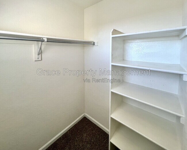 Building Photo - 7610 S Shawnee St
