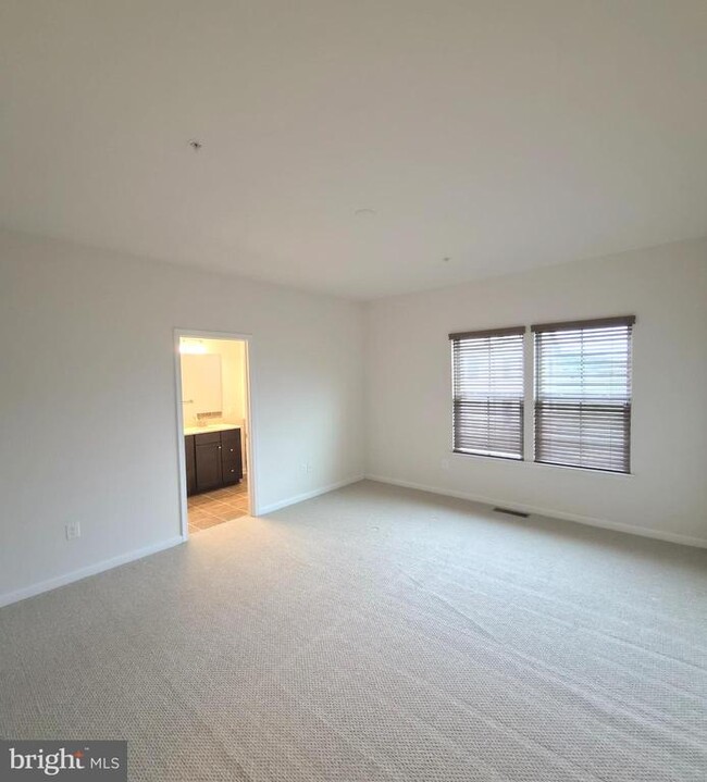 Building Photo - 9128 Landon House Ln
