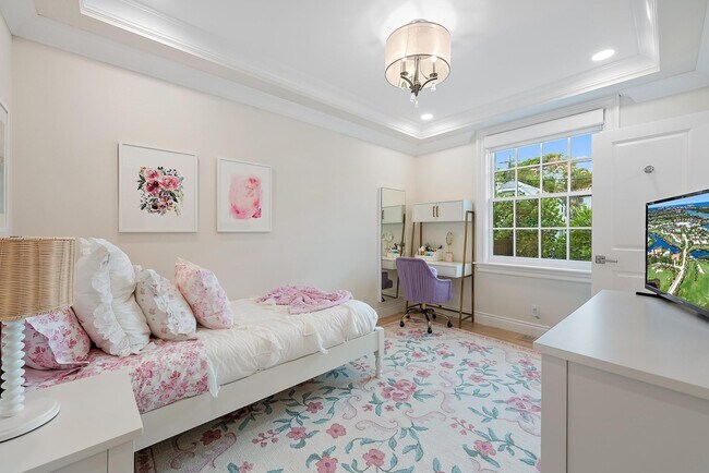Building Photo - 360 Seaspray Ave