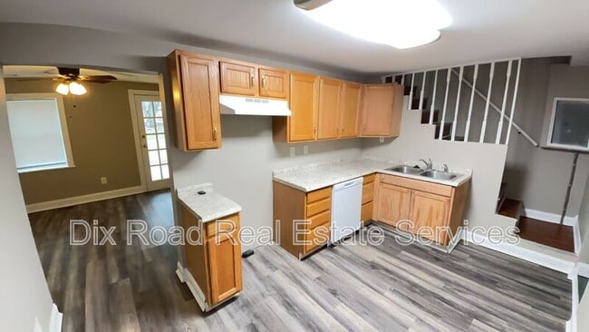 Building Photo - 1408 Western Ave