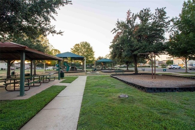 Building Photo - 8609 Claude Ct