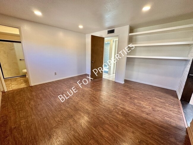 Building Photo - 8825 E Old Spanish Trail