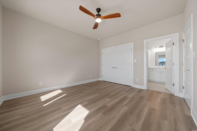 Building Photo - 101 Sea Ray