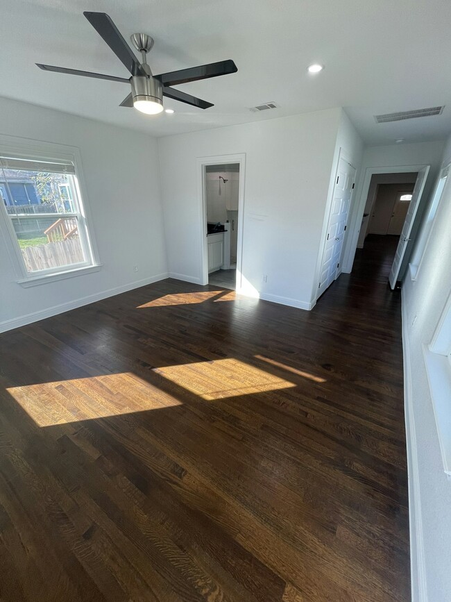 Building Photo - 4217 Curzon Ave