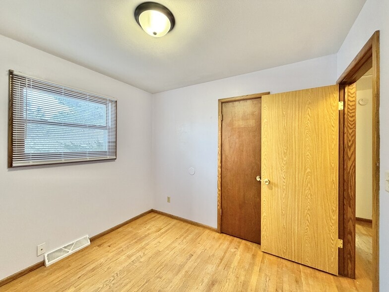 Building Photo - 1834 S Crosby Ave