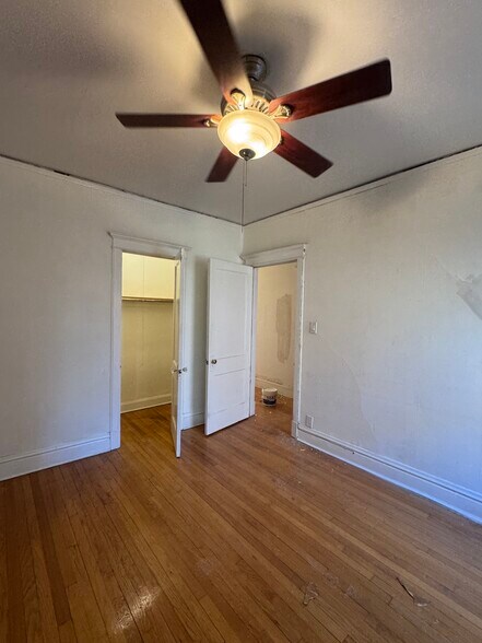 Building Photo - 3619 N Pine Grove Ave