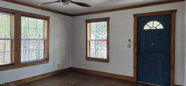 Building Photo - 178 Woodcrest St